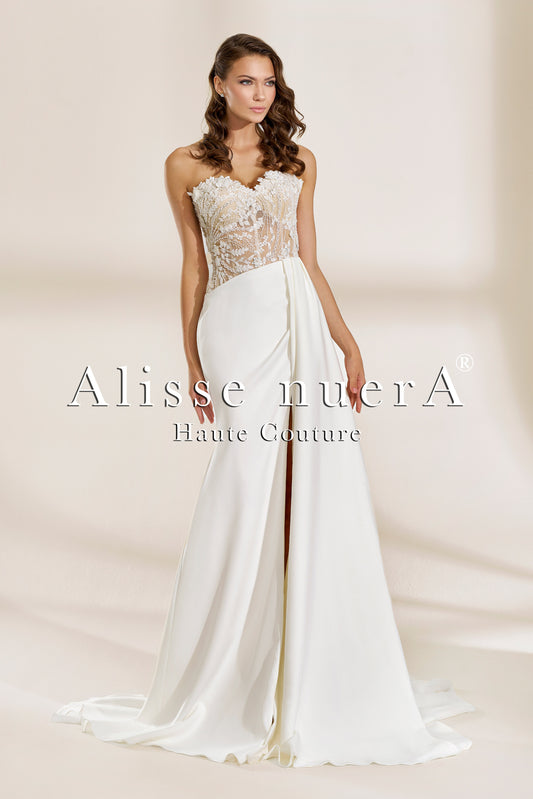 Lüks Saten Etekli Derin Yırtmaçlı Straplez Gelinlik Modeli