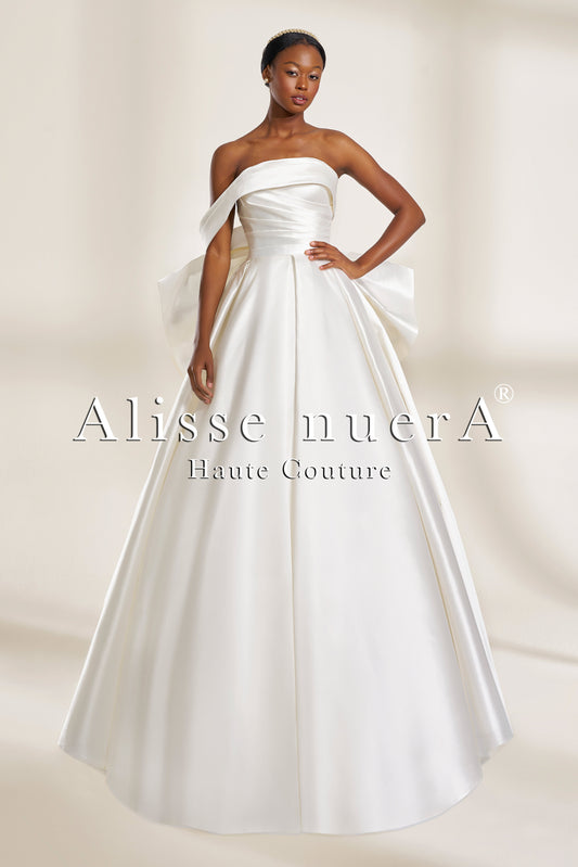 Tek Kol Omzu Açık Kurdele Sırt Detaylı Ziberlin Gelinlik Modeli