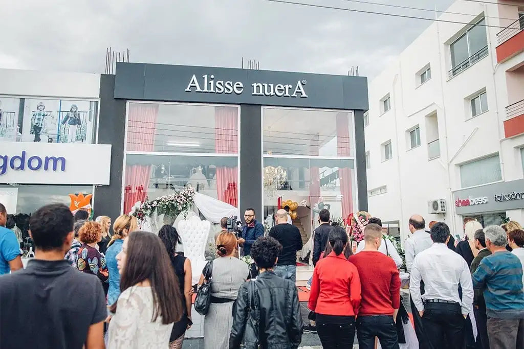 Alisse NuerA Kıbrıs Gelinlik Mağazası Açıldı.