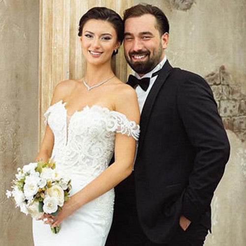 Metin Yavuz ve Ecem Eseler Gelinlik Seçimi Alisse nuerA
